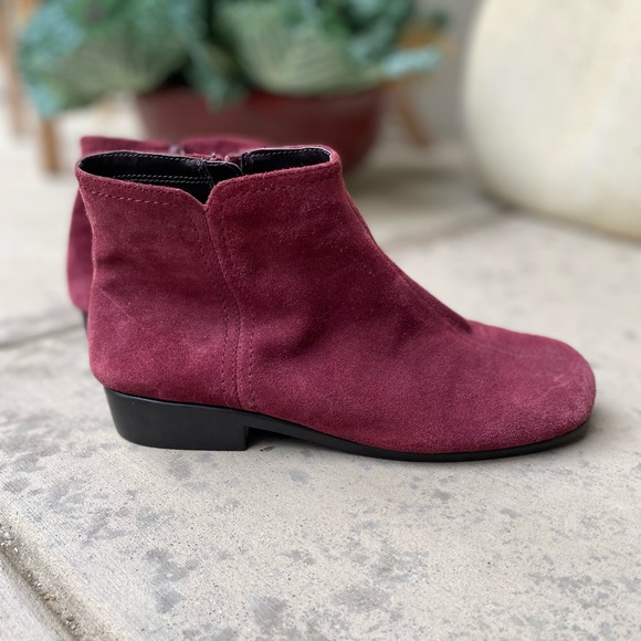 Aerosoles burgundy, suede boots practically new - Picture 6 of 6